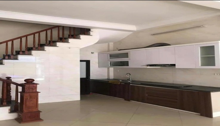 Cho thuê nhà Ở NHÓM 6N, KD ONL, HỘ GĐ nhà ngõ ô tô Lương Khánh Thiện, DT 45m2 - 5tầng - 5P 20 triệu